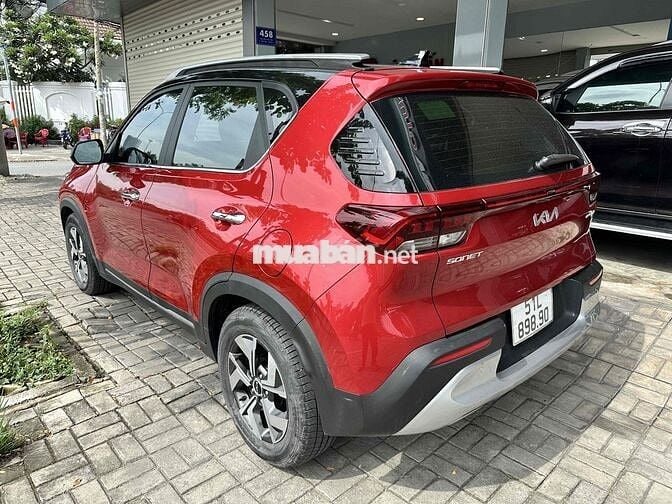 Kia Sonet 2023 Premium 1.5 AT - 16000 km