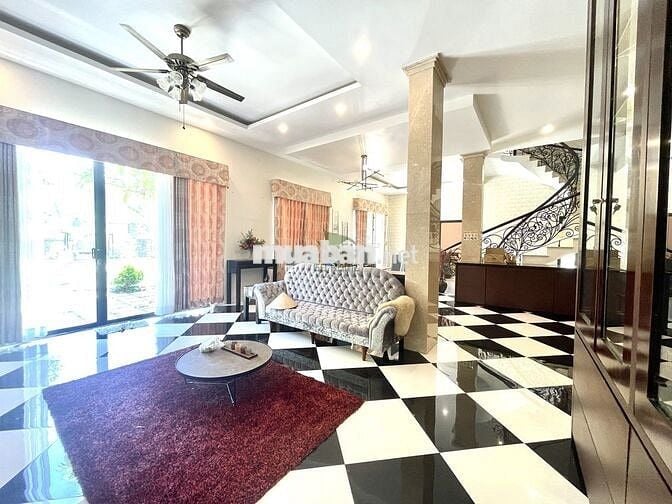 CHO THUÊ BIỆT THỰ 3 TẦNG SÂN VƯỜN HỒ BƠI BẮC NHA TRANG GIÁ 60 TRIỆU