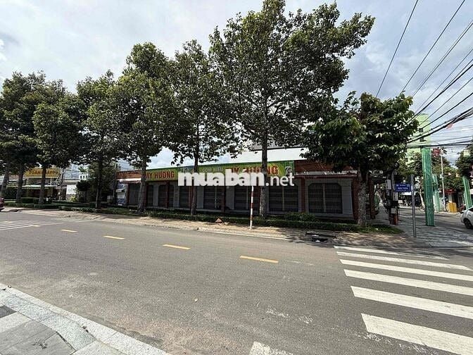 bán lô góc 2 mặt tiền TT Phan Thiết  đường Tuyên Quang + Mậu Thân