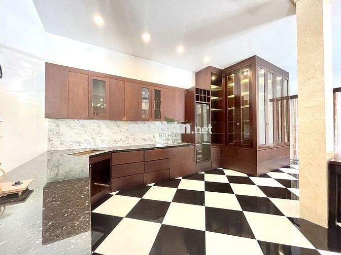 CHO THUÊ BIỆT THỰ 3 TẦNG SÂN VƯỜN HỒ BƠI BẮC NHA TRANG GIÁ 60 TRIỆU