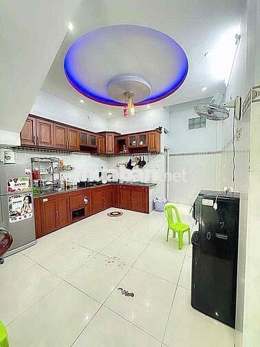 bán gấp nhà 4 tầng ngay chợ bình thành chỉ 4.8ty