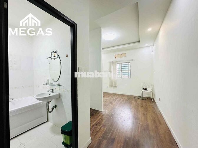 TÁCH BẾP FULL NT SIÊU THOÁNG GẦN ĐẦM SEN - ĐH VĂN HIẾN