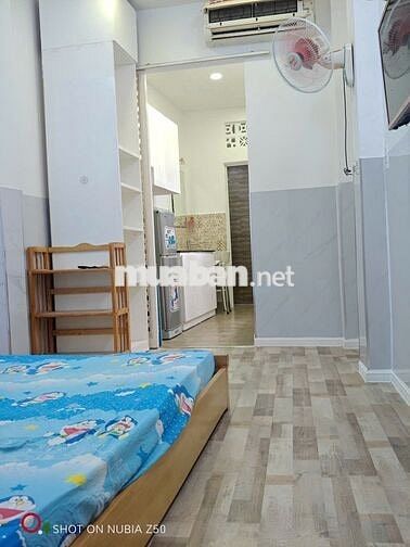 CHDV full nội thất Phú Nhuận gần trung tâm thoáng mát sạch sẽ giá 4tr3