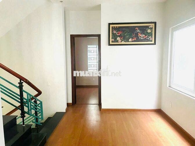 Nhà kiệt ôtô 134 m2,3 phòng ngủ, đã có số hồng