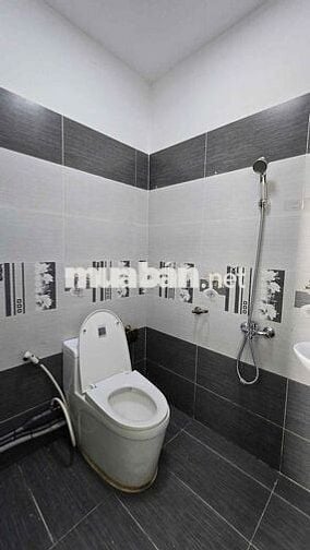 Căn hộ rộng 30m2, bancol, sát bên Ecogreen, cầu Tân Thuận, KCX, quận 4