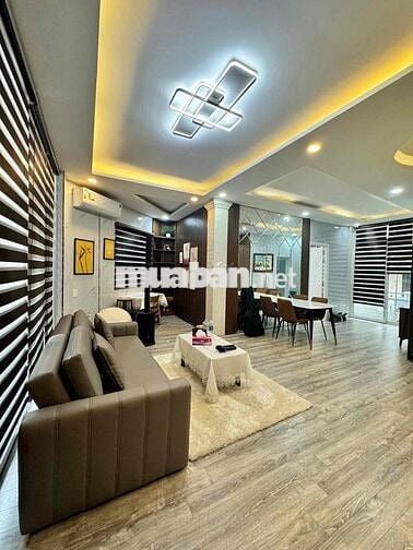 CĂN HỘ 1PN CAO CẤP SANG TRỌNG GẦN VÒNG XOAY LĂNG CHA CẢ.