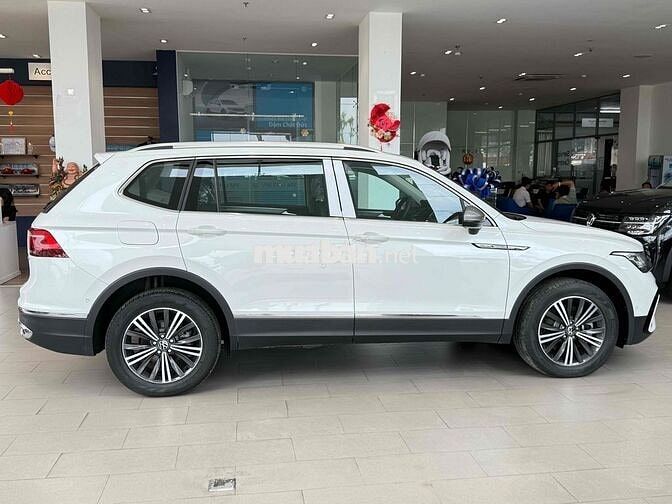 Volkswagen Tiguan 2023 mới 100% chỉ 200tr nhận xe
