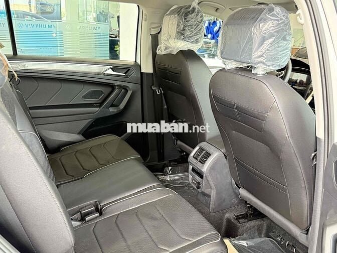 Volkswagen Tiguan 2023 mới 100% chỉ 200tr nhận xe