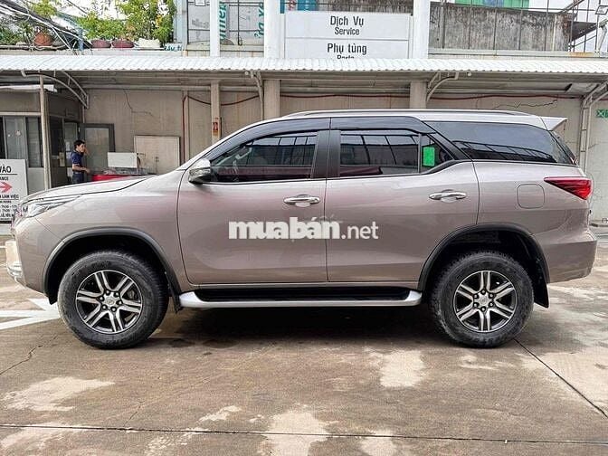 Toyota Fortuner 2022 2.4L 4x2 AT - 54400 km