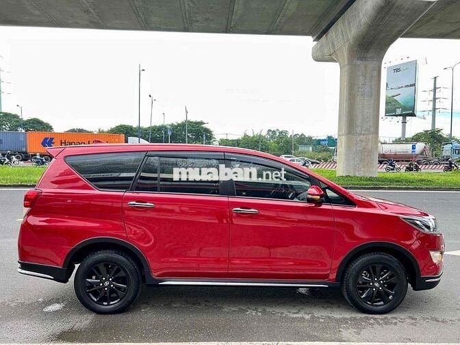 Toyota Innova 2019 Venturer - 112800 km