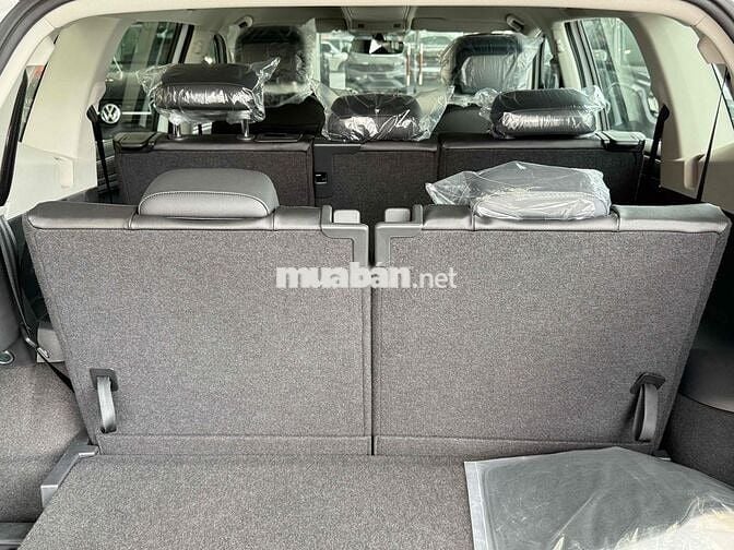 Volkswagen Tiguan 2023 mới 100% chỉ 200tr nhận xe