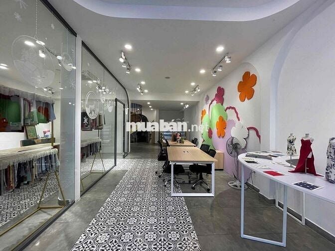 Cho thuê nhà 27 Đặng Tất Q1, 300m², trệt 1 lầu, giá 3.000$/tháng