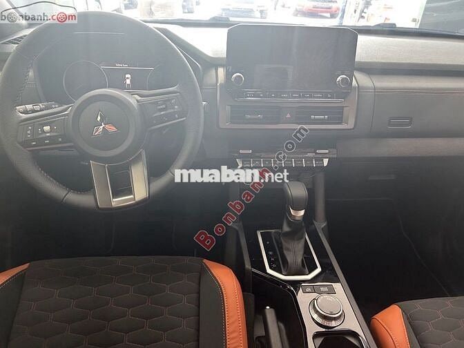 Mitsubishi Triton Athlete 4WD AT 2025 - 820 Triệu