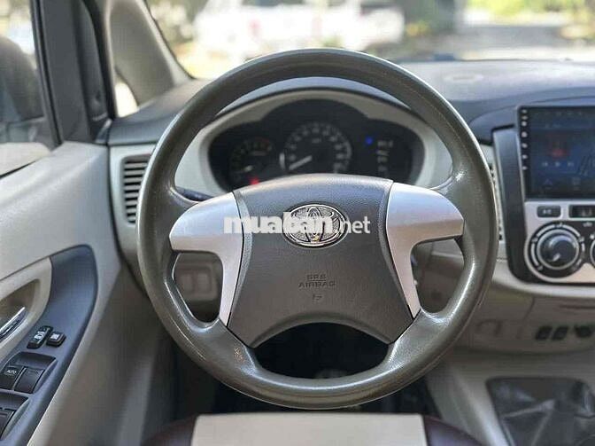 Toyota Innova 2014 E - 15000 km