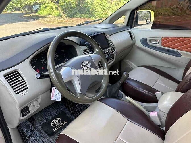 Toyota Innova 2014 E - 15000 km