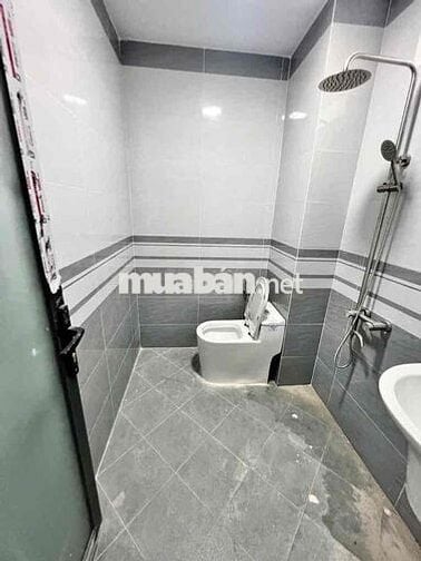 Nhà Đẹp 5 Tầng — Gần BV Bình Tân THPT Nguyễn Hữu Cảnh HL2 (4m x 18m)