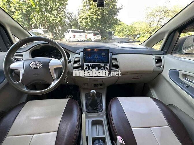 Toyota Innova 2014 E - 15000 km