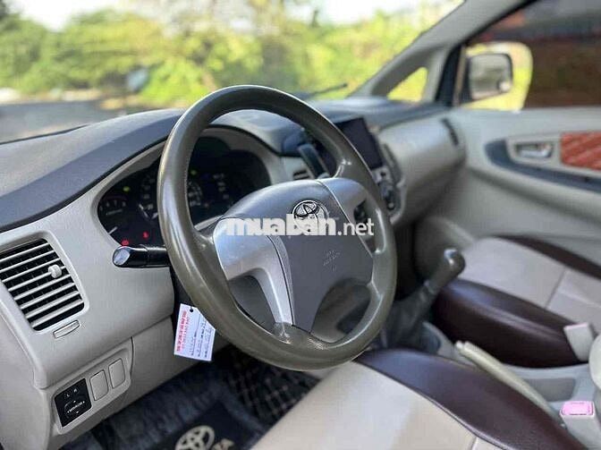 Toyota Innova 2014 E - 15000 km