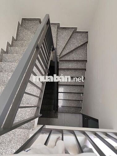 Nhà hẻm rộng, hẻm thông, 3 tầng, 69m2, ngay chợ Tân Hương, 4PN