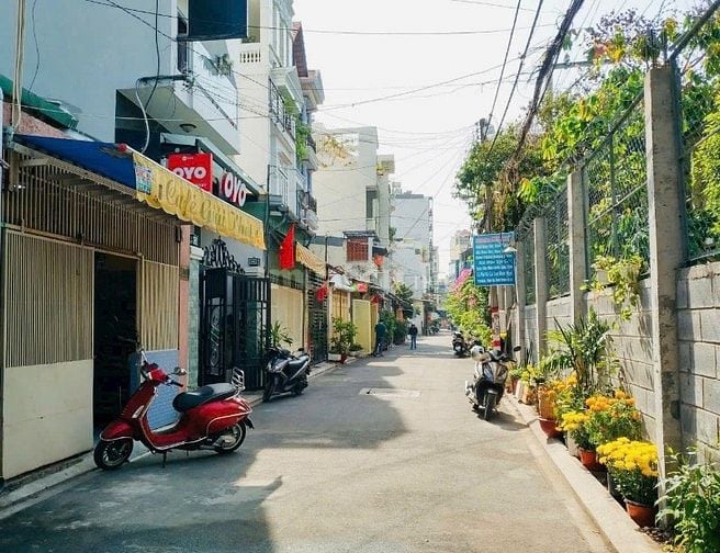 BÁN NHÀ 348/46 HOÁNG VĂN THỤ 4,5X18 NGAY CÔNG AN Q. TÂN BÌNH CHỈ 13 TỶ