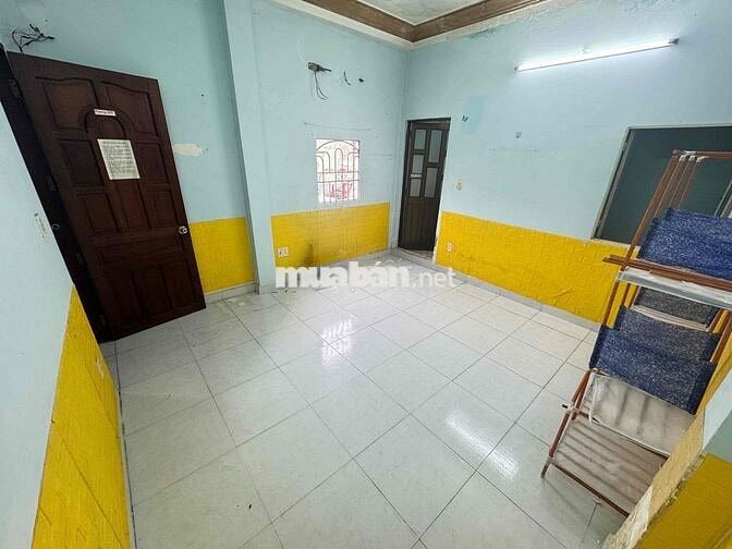 Khách mới trả trống 1p có máy lạnh ngay Aeon Tân Phú