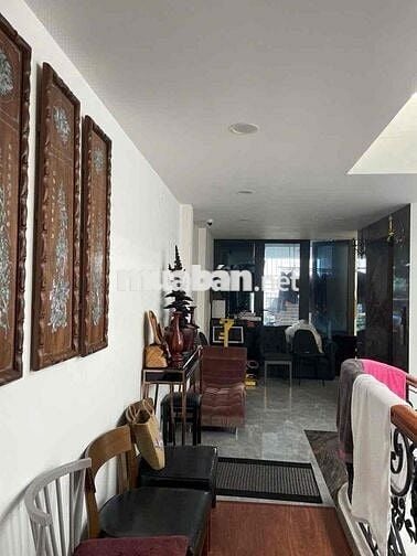 NÓNG💰TÂN BÌNH- HXH 7 CHỖ THÔNG- NỘI THẤT CAO CẤP -CÓ THANG MÁY- DT102
