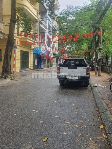 Bán nhà phân lô ngõ 40 Tạ Quang Bửu, ô tô tránh, 120m2, 4 tầng, MT 8m