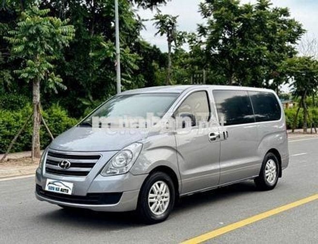 Hyundai Grand Starex 2017 2.4 MT