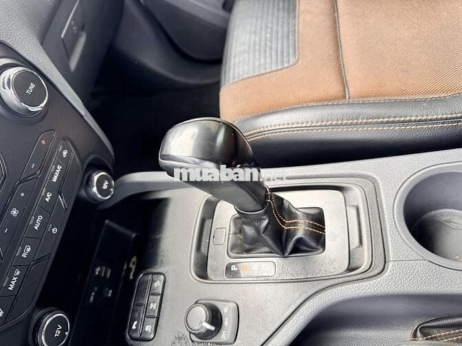 Ford Ranger Wildtrak 3.2L 2015 máy dầu 4x4