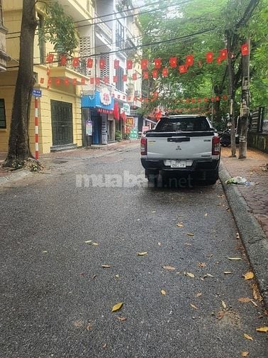 Bán nhà phân lô ngõ 40 Tạ Quang Bửu, ô tô tránh, 120m2, 4 tầng, MT 8m
