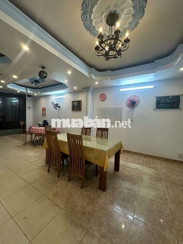 Cho thuê nhà đường 46 có hầm 4 lầu 14 phòng