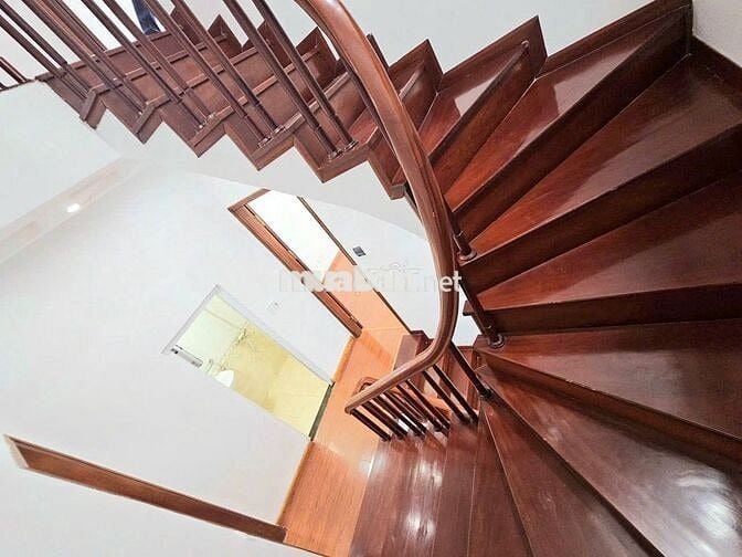 BÁN NHÀ PHẠM TUẤN TÀI – SIÊU PHẨM PHÂN LÔ – 3 LÀN Ô TÔ – VỈA HÈ 5M