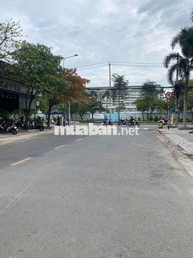 Cho thuê nhà đường 46 có hầm 4 lầu 14 phòng