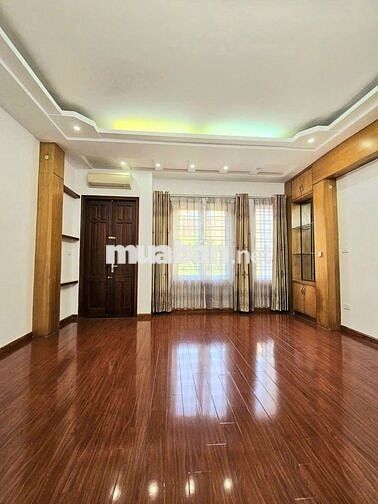 BÁN NHÀ PHẠM TUẤN TÀI – SIÊU PHẨM PHÂN LÔ – 3 LÀN Ô TÔ – VỈA HÈ 5M