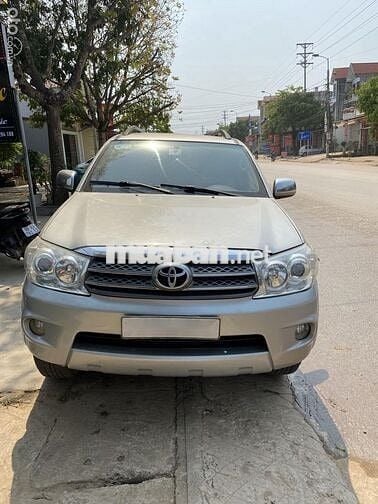 Fortuner 2.5 G sản xuất 2009 đăng ký 2010.