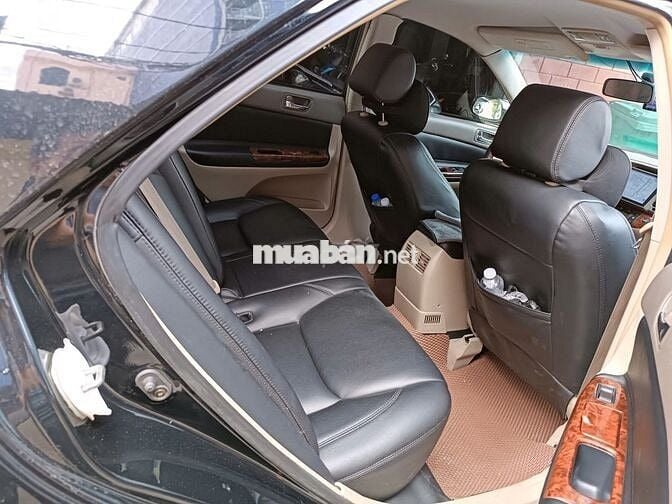 Bán xe Toyota Camry 3.0AT 2004 màu đen full