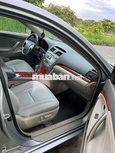 Toyota Camry 2010 2.4G - 140000 km
