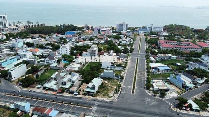 cần bán đất mặt tiền nguyễn chí thanh long hải  ,139m2 có 60m2 thổ cư