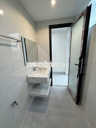 BÁN NHÀ  VĂN PHÒNG NGUYỄN KHẢ TRẠC – MAI DỊCH--OTO TRÁNH--2 MẶT THOÁNG