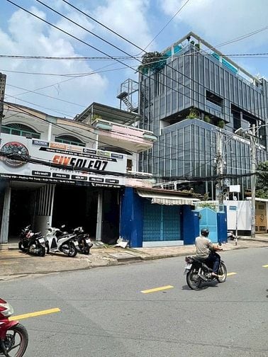 Kẹt tiền bán gấp nhà MT Khuông Việt, DT 7x18m, giá 16,9 tỷ TL