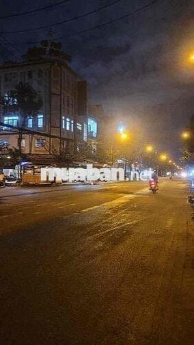 Nhà Mặt Tiền - Cực Hiếm - 88m2 - 4 tầng - Hoàn Công - mà chỉ hơn 6ty