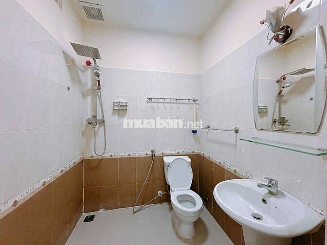 CÒN 1 PHÒNG TRỐNG 30m2 đường LÂM VĂN BỀN QUẬN 7