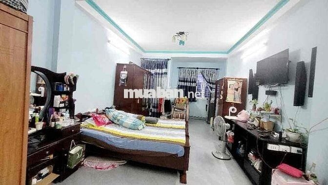 Nhà Mặt Tiền - Cực Hiếm - 88m2 - 4 tầng - Hoàn Công - mà chỉ hơn 6ty