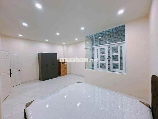 CÒN 1 PHÒNG TRỐNG 30m2 đường LÂM VĂN BỀN QUẬN 7