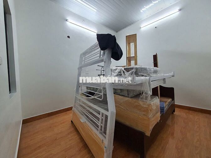 Bán đất tặng nhà 83m,ngõ thông 4m Ôtô vào,cách QL6 bxe YÊN NGHĨA 10P