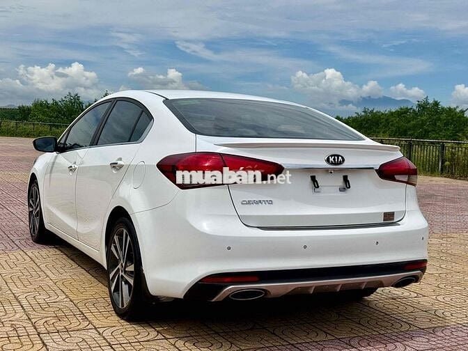 Kia Cerato 2018 1.6 AT Luxury - 81000 km