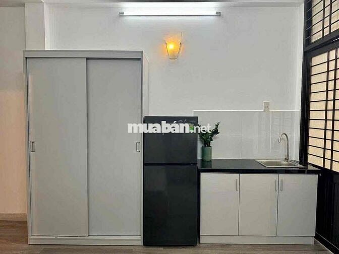 Studio Ban Công 20m2 - Gần Đại Học Hồng Bàng, UEF - Nhà Thờ Tân Định