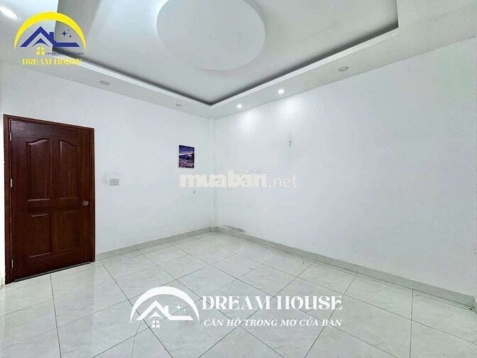 STUDIO MỚI XÂY NGAY ĐƯỜNG LÊ VĂN QUỚI, CỬA SỔ SÁNG