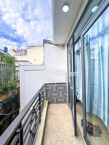 Bán nhà lầu đúc 4 phòng ngủ gần công viên lưu hữu phước giá 2,59 tỷ