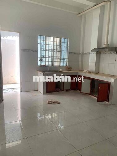 Chính chủ cần bán gấp nhà DT 80m, DTSD 208m, 2PN, 3WC, TL chính chủ.
